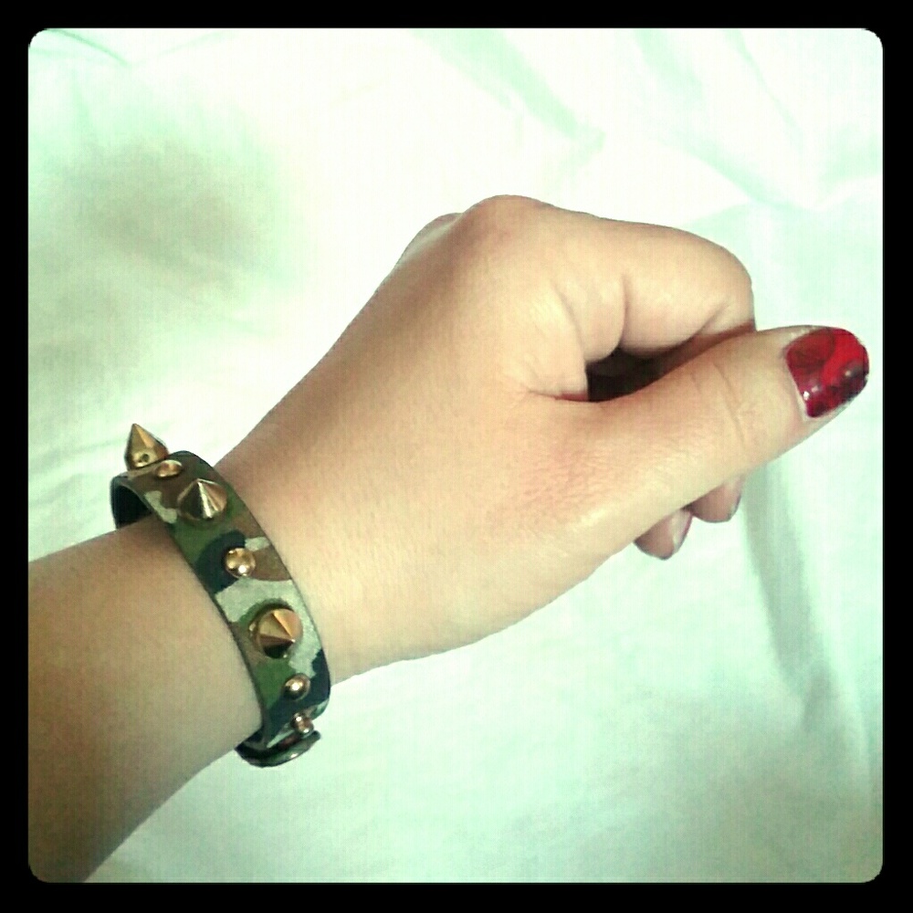 3/$20 Camo Bracelet with Spikes Snap Closure Spiked